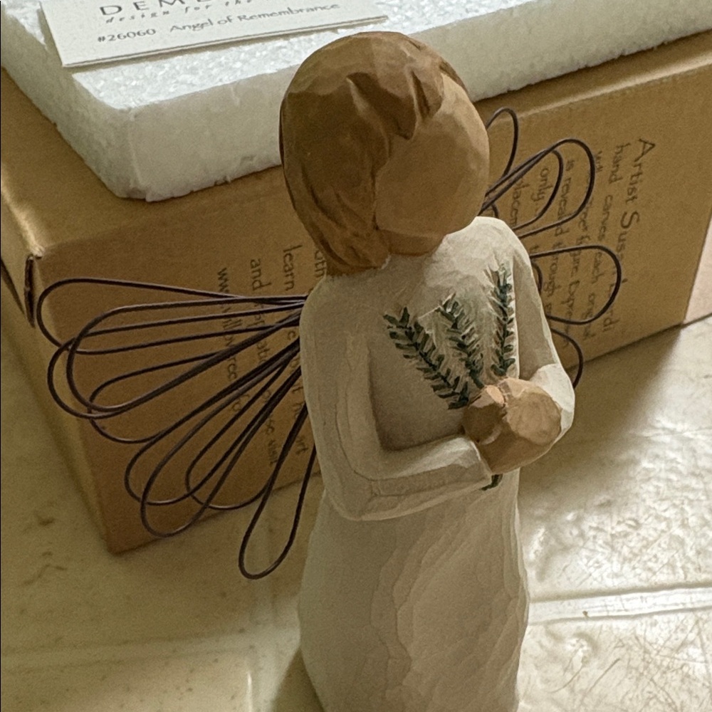 Demdaco angel of remembrance #26060 willow tree